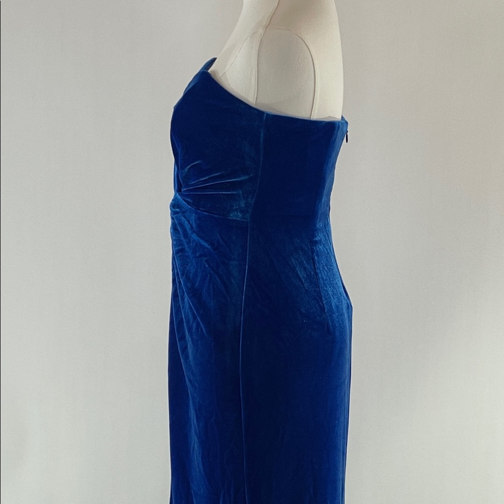 Liv Foster Velvet Strapless Gown, 4 - Picture 11 of 17